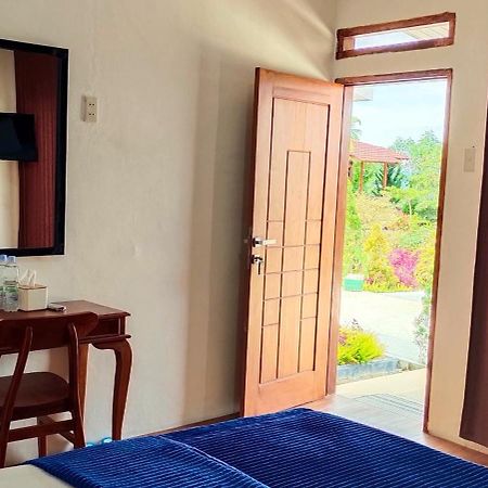 Noah Hotel Silangit Siborongborong Buitenkant foto