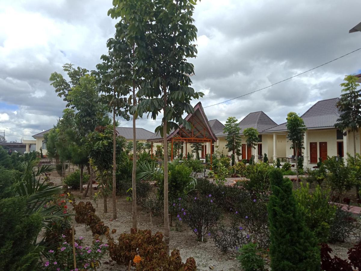 Noah Hotel Silangit Siborongborong Buitenkant foto