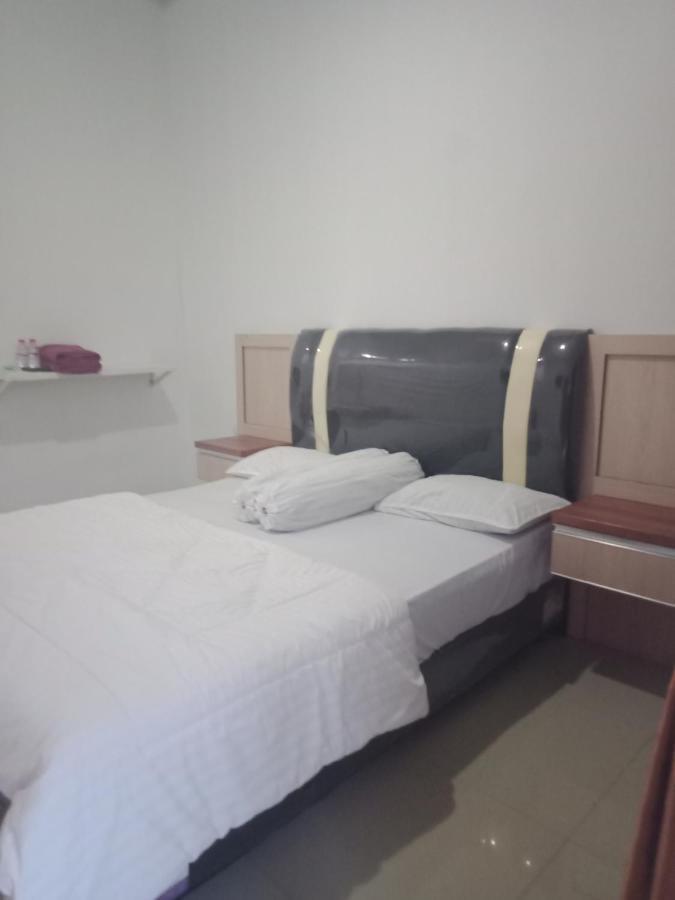 Noah Hotel Silangit Siborongborong Buitenkant foto