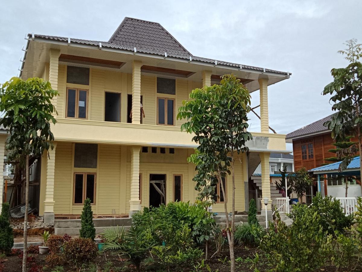 Noah Hotel Silangit Siborongborong Buitenkant foto
