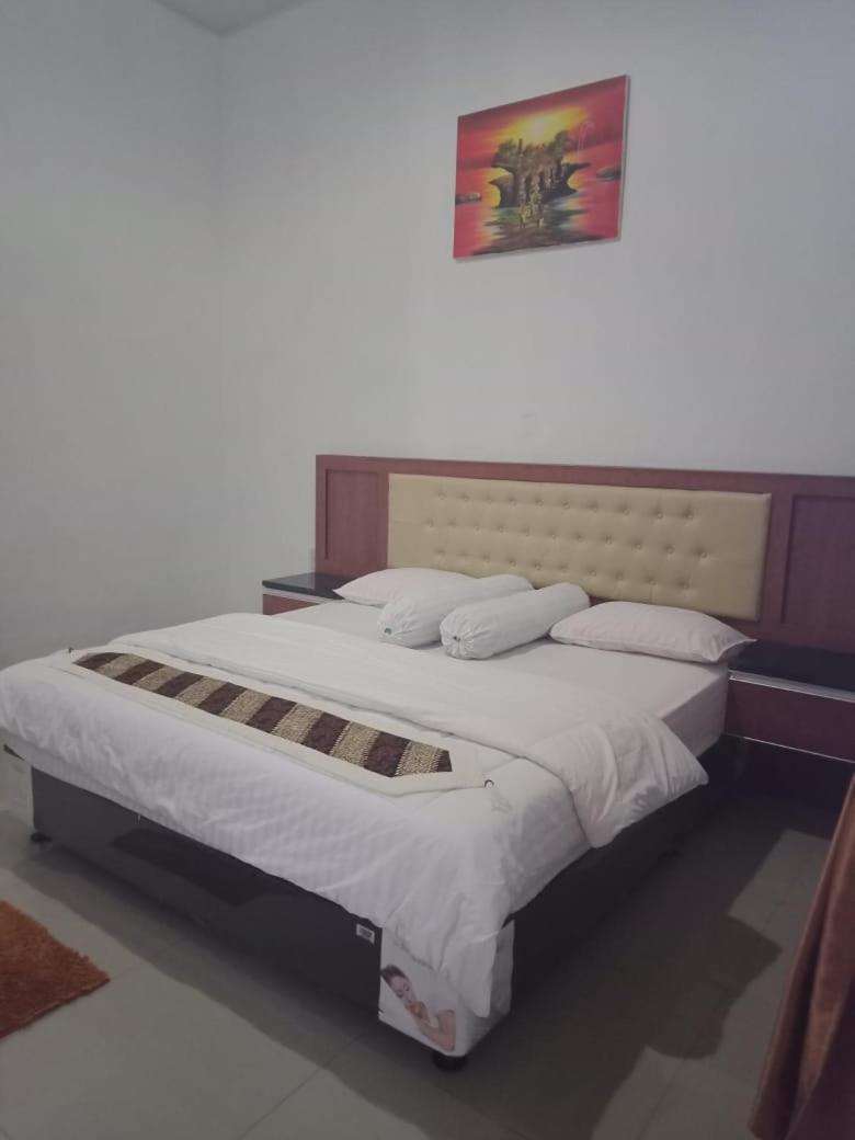 Noah Hotel Silangit Siborongborong Buitenkant foto